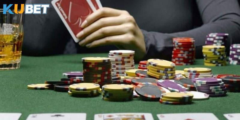 Trình tự chơi game bài Poker Kubet chi tiết 